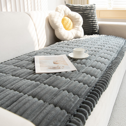 Tikattu liukumaton sohvanpäällinen